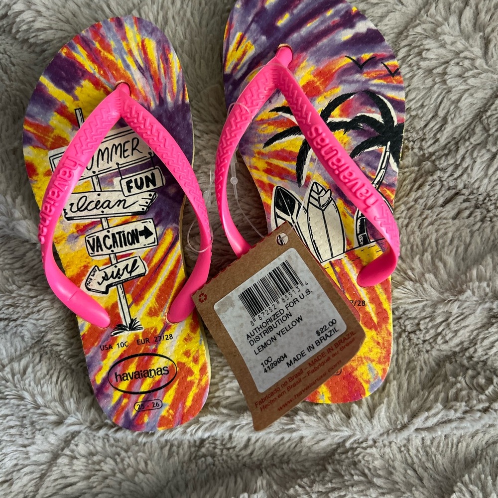 Havaianas Tropical Flip Flops with Pink Straps